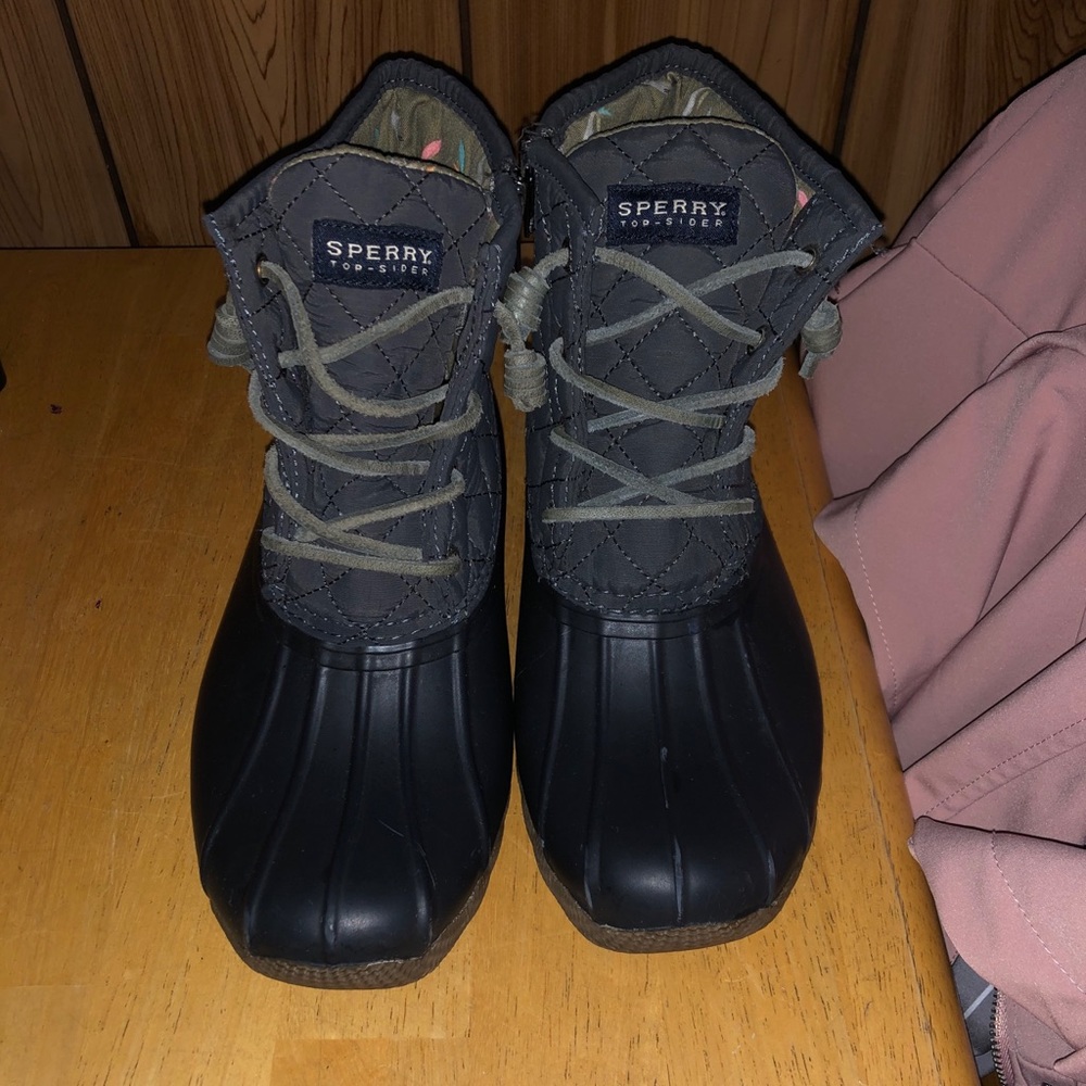 Sperry Boots Size 6.5
